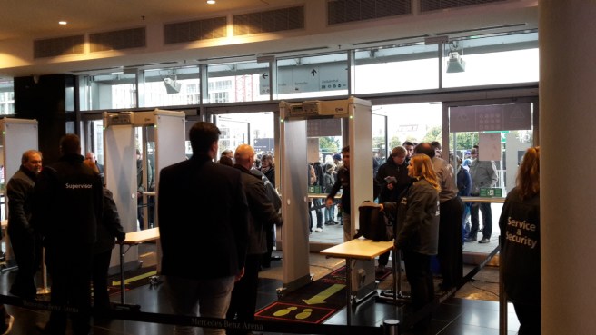 Basketball ALBA Berlin Skyliners Frankfurt Mercedes Benz Arena 20161008 (3).jpg