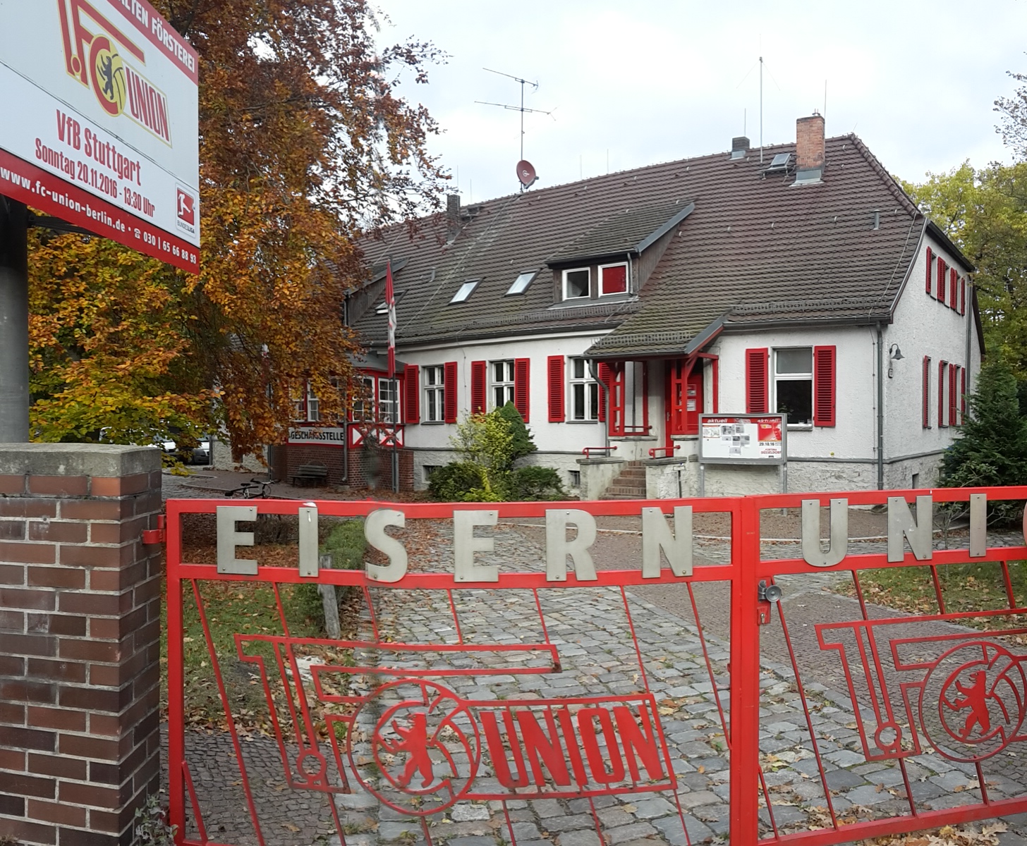 1. FC Union Berlin - Fortuna F95 Düsseldorf (Stadion Alte Försterei) 20161029 (54).jpg